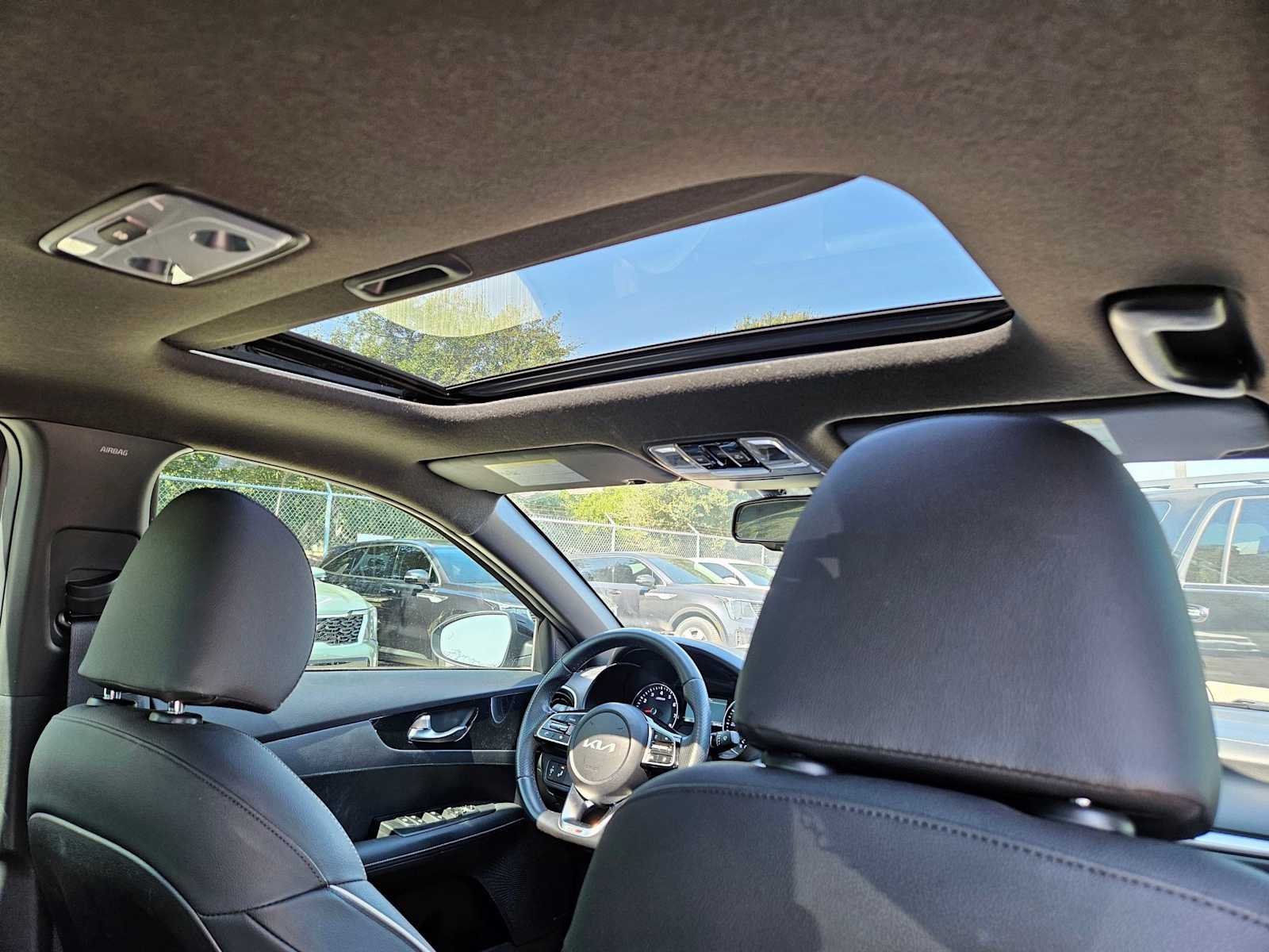Thumbnail: 2023 Kia Forte - 18