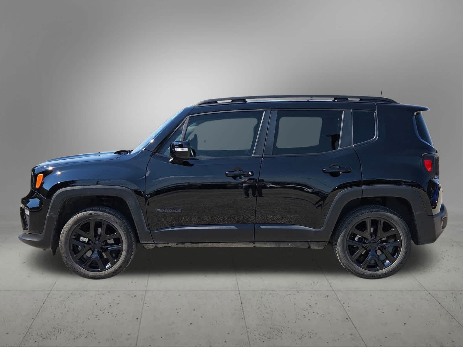 Thumbnail: 2023 Jeep Renegade - 3