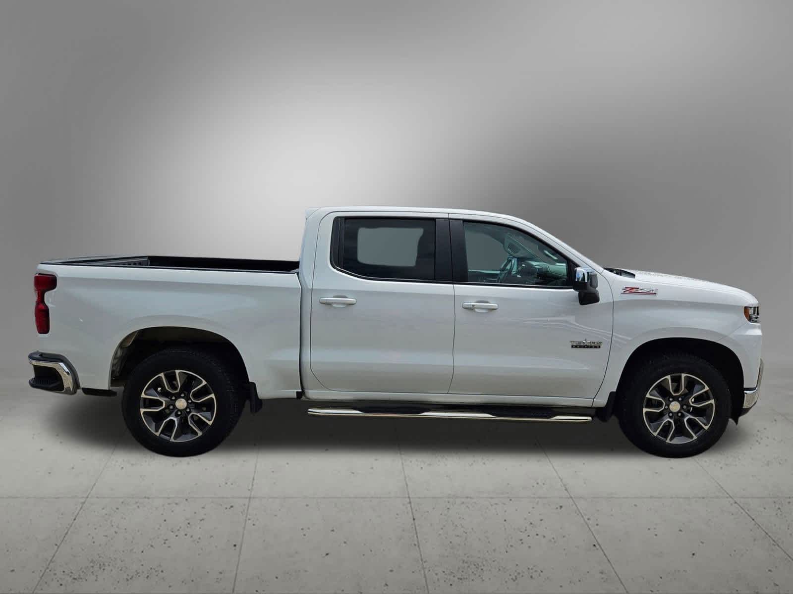 Thumbnail: 2020 Chevrolet Silverado 1500 - 4
