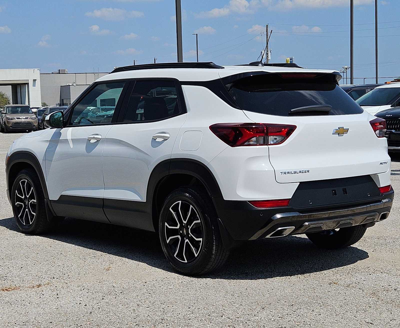Thumbnail: 2021 Chevrolet TrailBlazer - 4