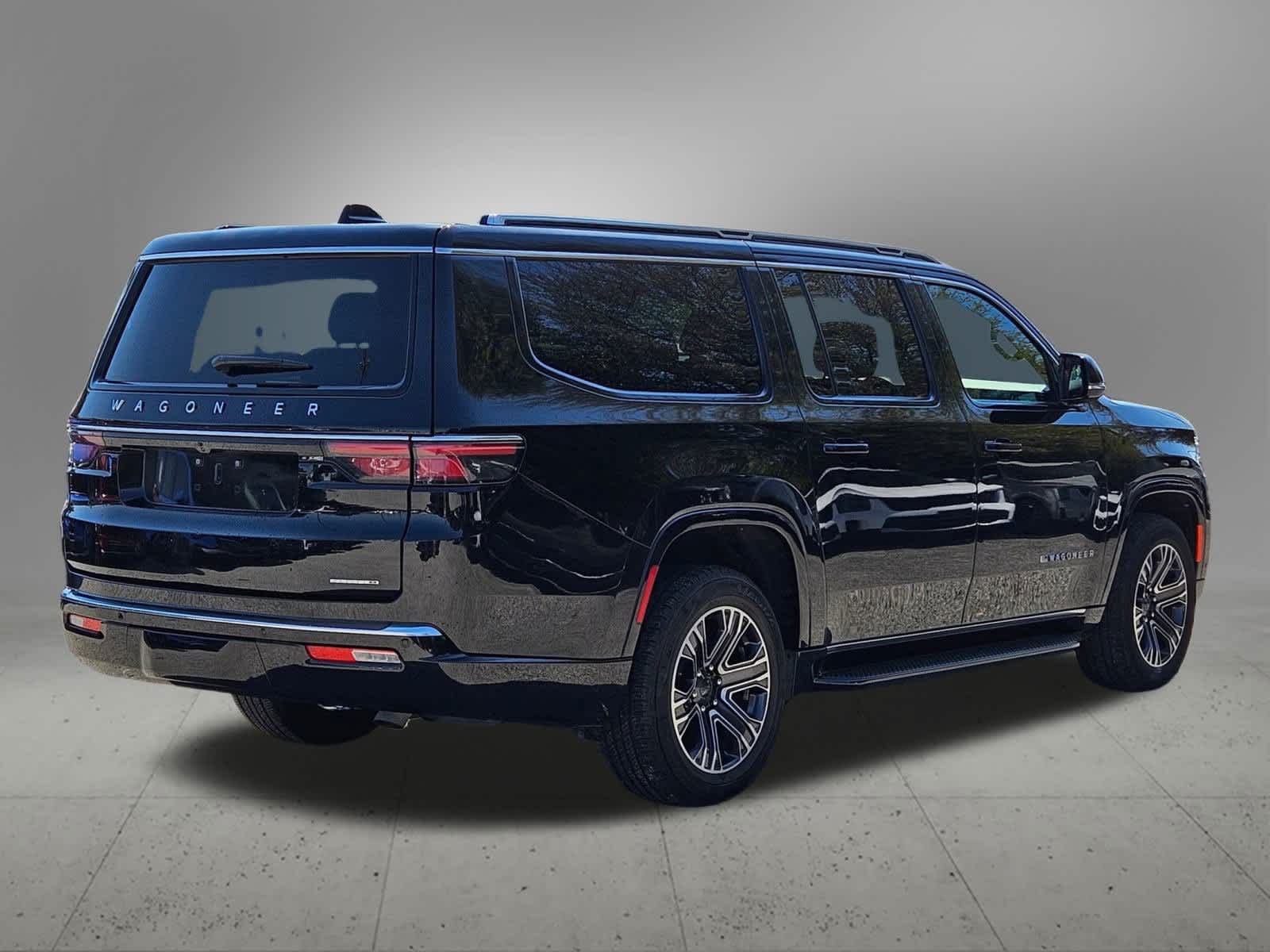 Thumbnail: 2024 Jeep Wagoneer - 5