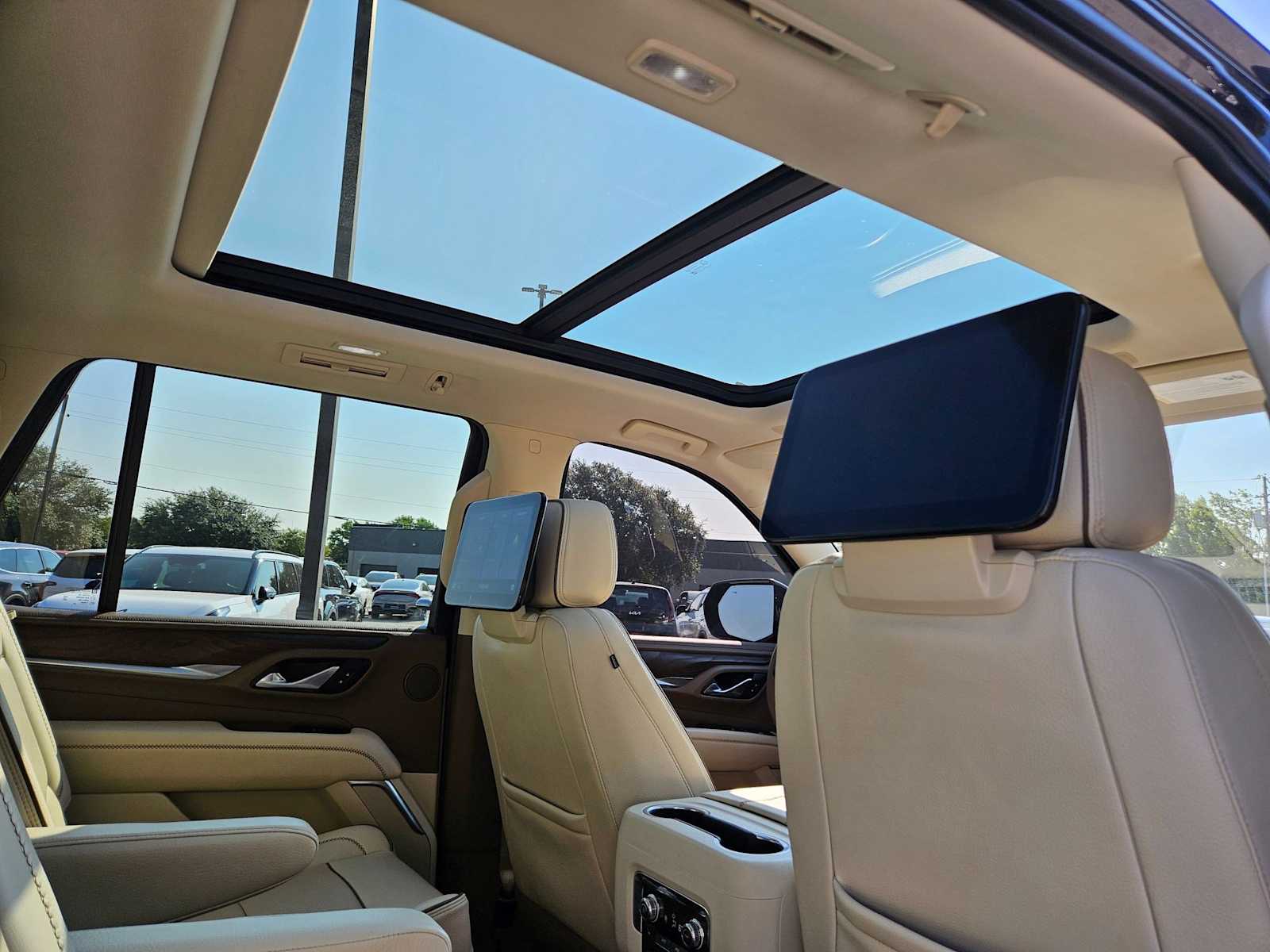 Thumbnail: 2021 GMC Yukon - 24