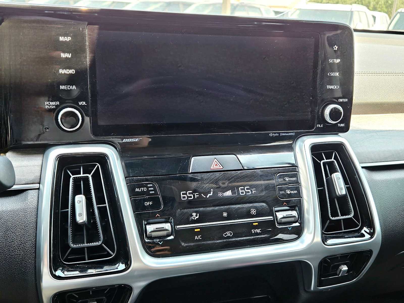 Thumbnail: 2022 Kia Sorento - 24