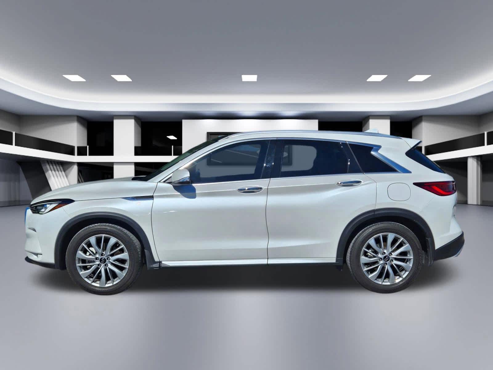 Thumbnail: 2023 INFINITI QX50 - 3