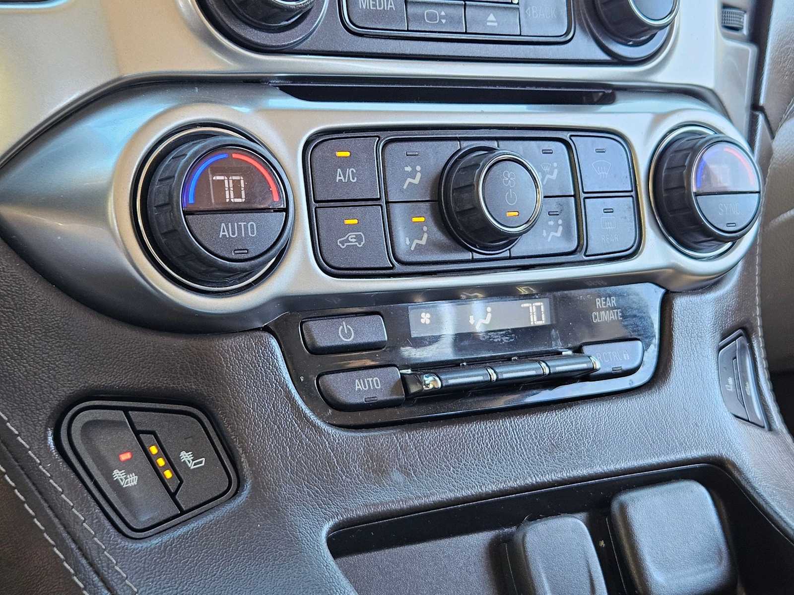 Thumbnail: 2020 Chevrolet Tahoe - 29