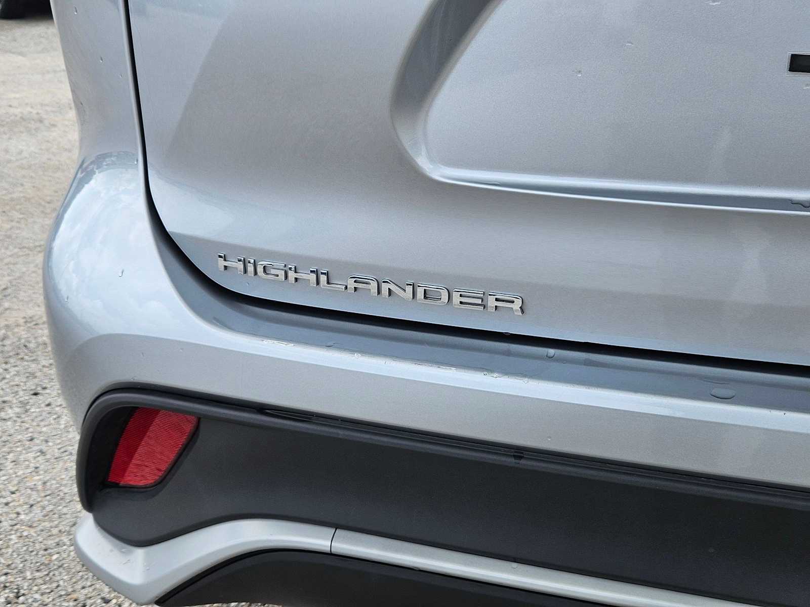 Thumbnail: 2024 Toyota Highlander - 13