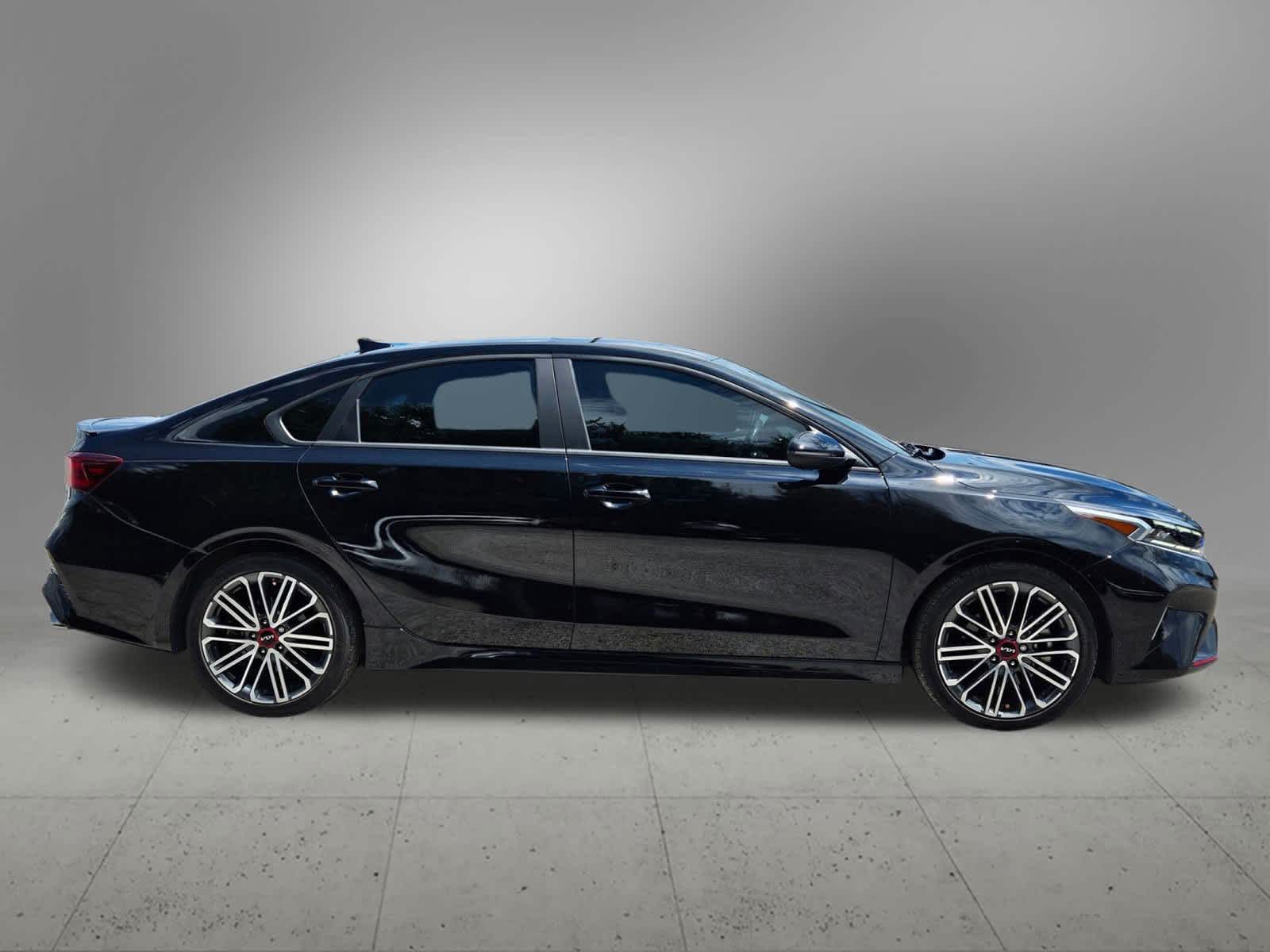 Thumbnail: 2023 Kia Forte - 6