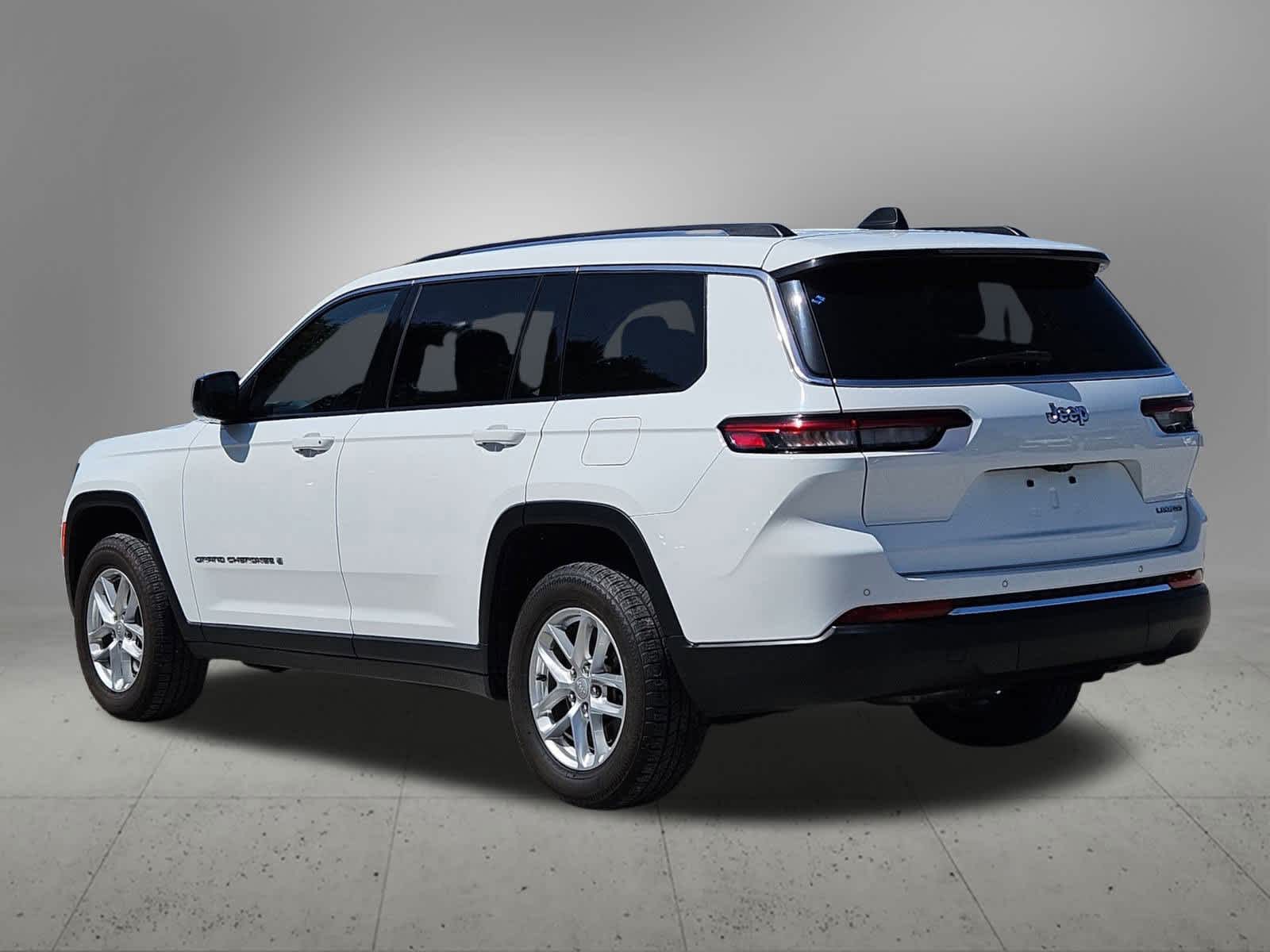 Thumbnail: 2023 Jeep Grand Cherokee L - 3