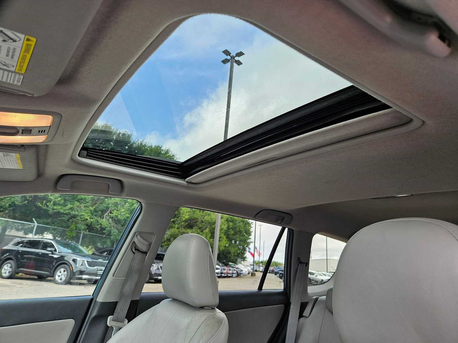 Thumbnail: 2011 Toyota RAV4 - 15