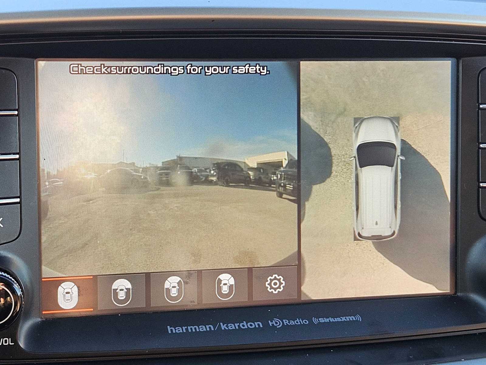 Thumbnail: 2020 Kia Sorento - 20