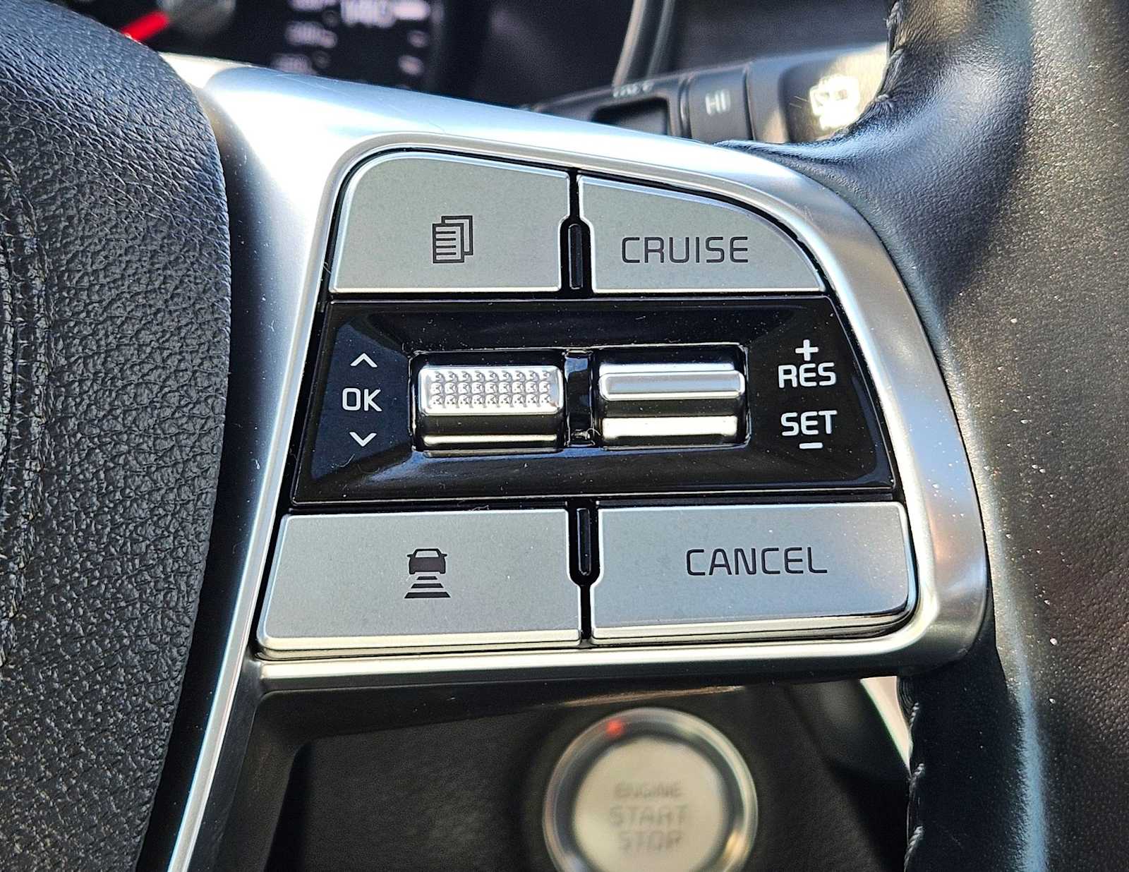 Thumbnail: 2022 Kia Telluride - 24