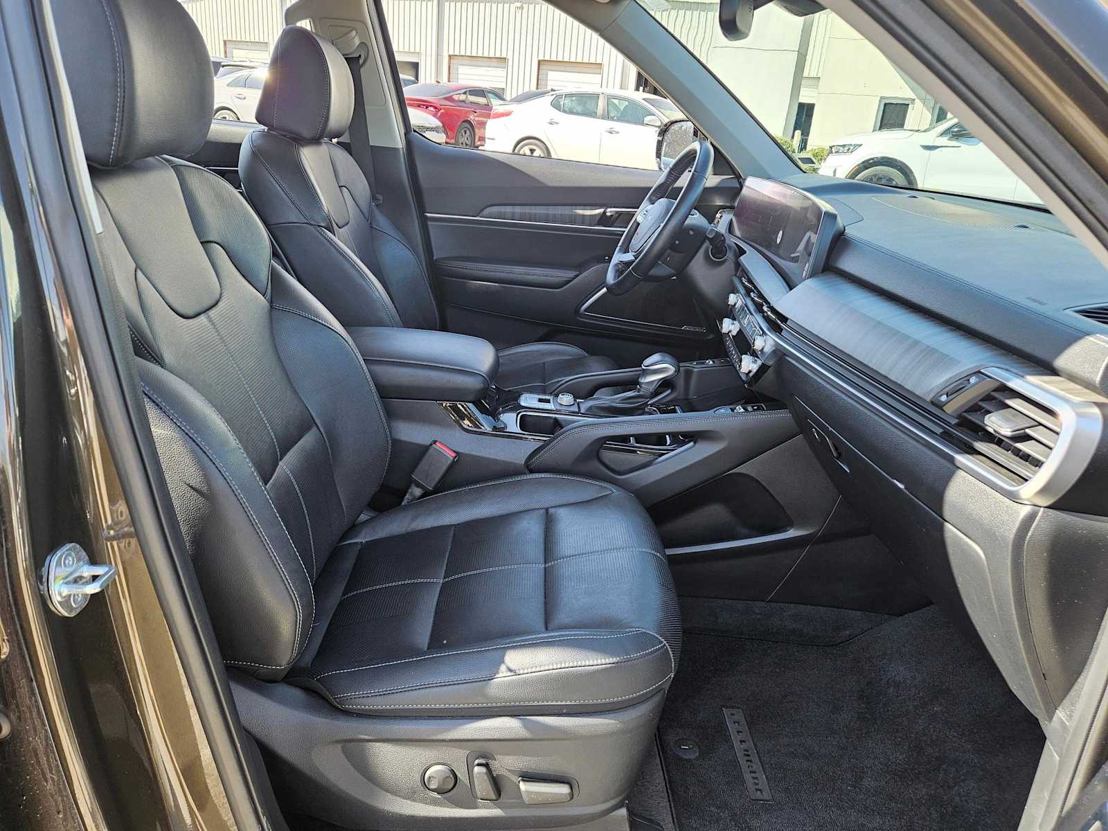 Thumbnail: 2024 Kia Telluride - 23