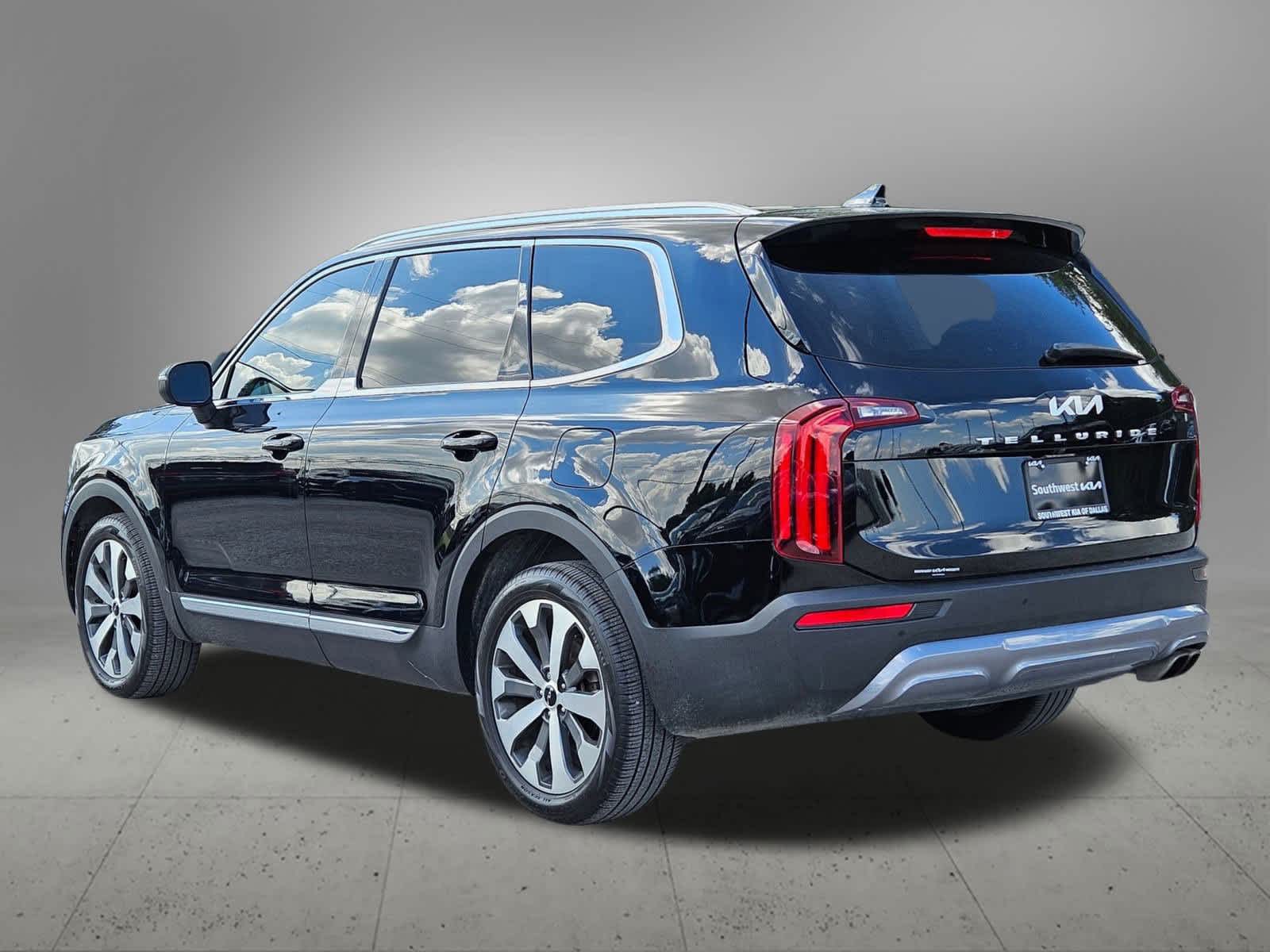 2022 Kia Telluride EX photo 4