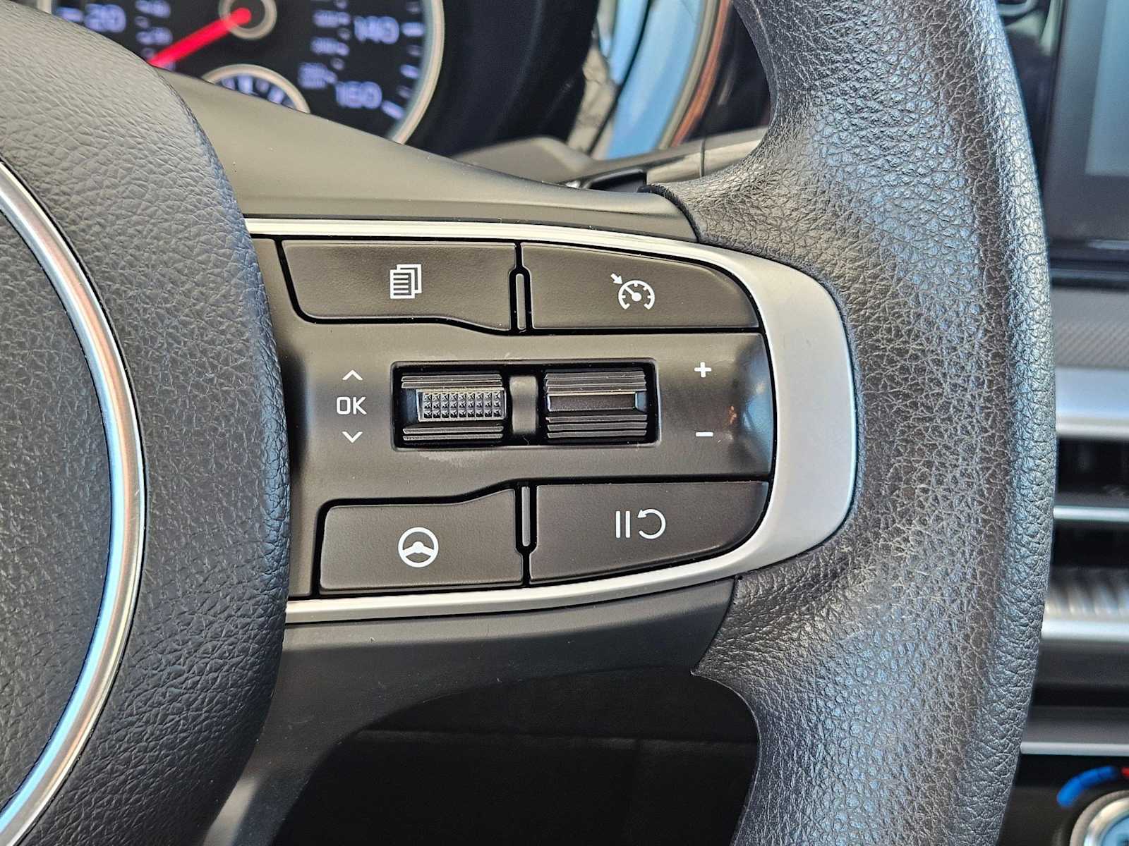 Thumbnail: 2023 Kia K5 - 24