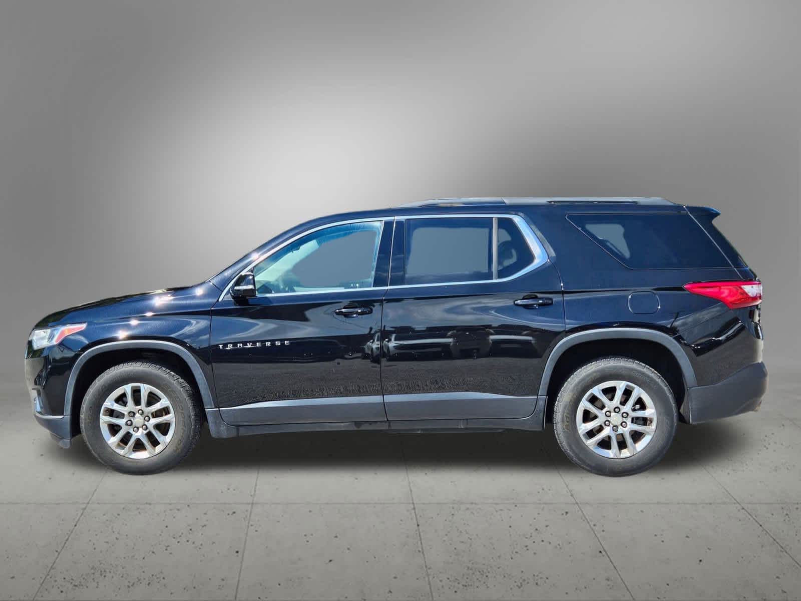 Thumbnail: 2020 Chevrolet Traverse - 2
