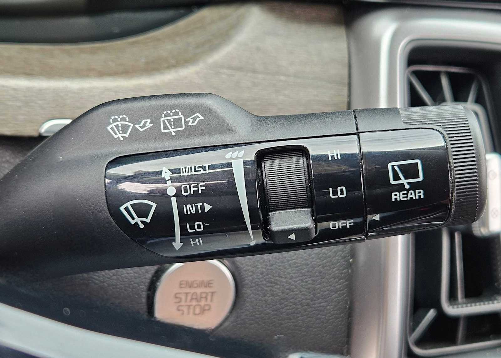 Thumbnail: 2023 Kia Sorento - 24