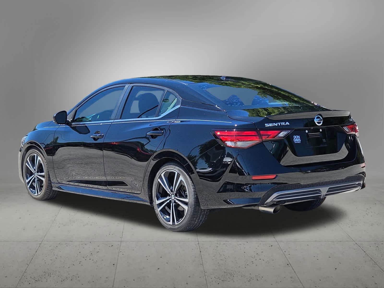 Thumbnail: 2021 Nissan Sentra - 3