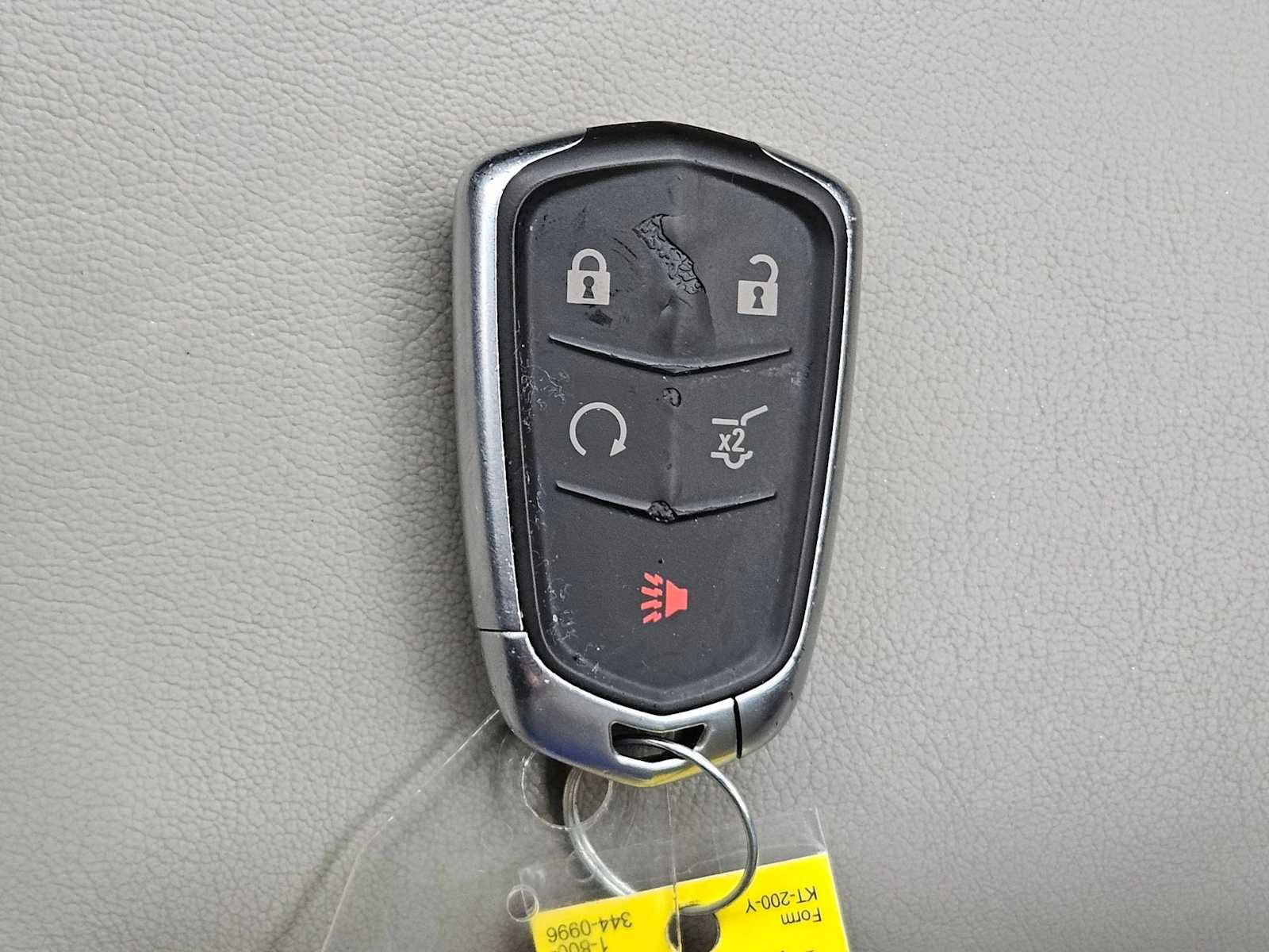 Thumbnail: 2023 Cadillac XT4 - 34