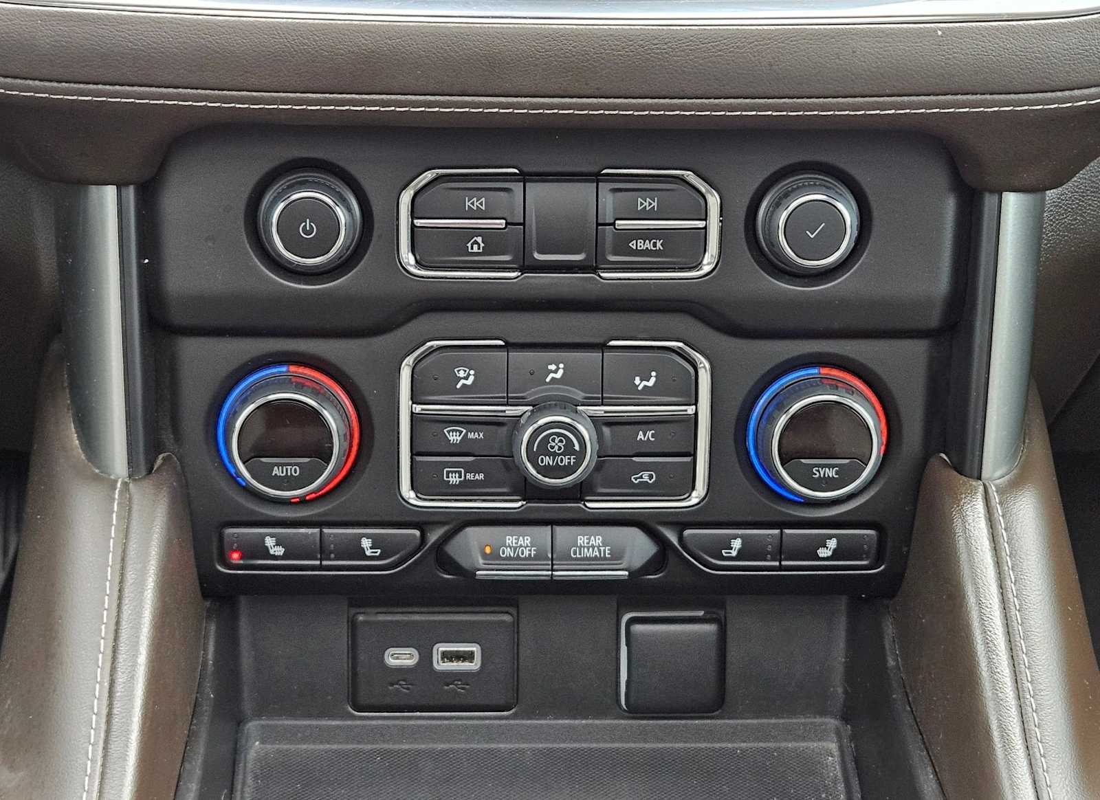 Thumbnail: 2022 Chevrolet Tahoe - 32