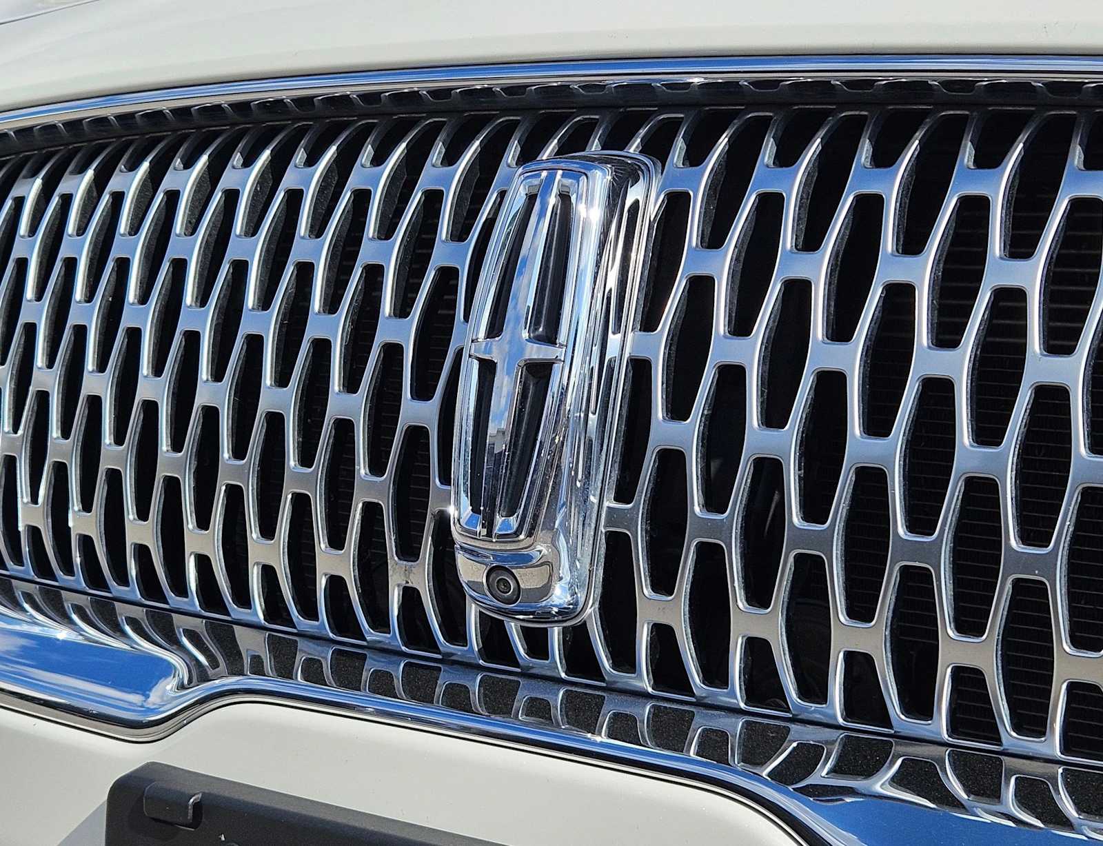 Thumbnail: 2022 Lincoln Nautilus - 11