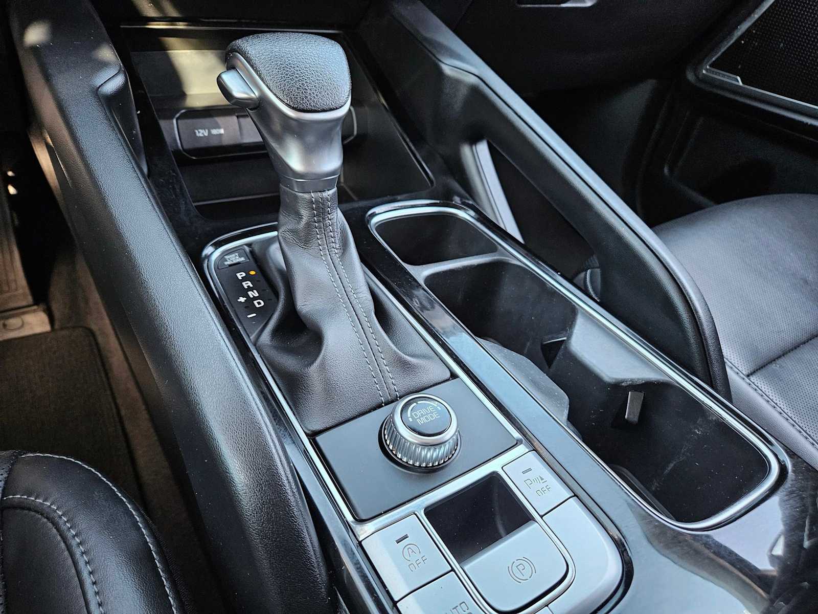 Thumbnail: 2021 Kia Telluride - 32