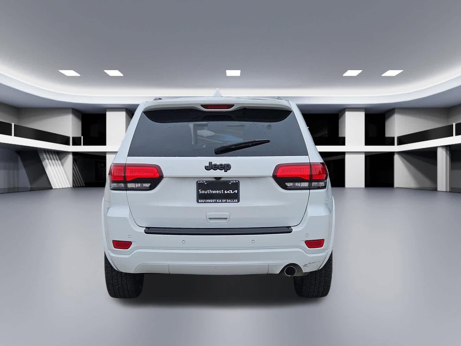 Thumbnail: 2018 Jeep Grand Cherokee - 4