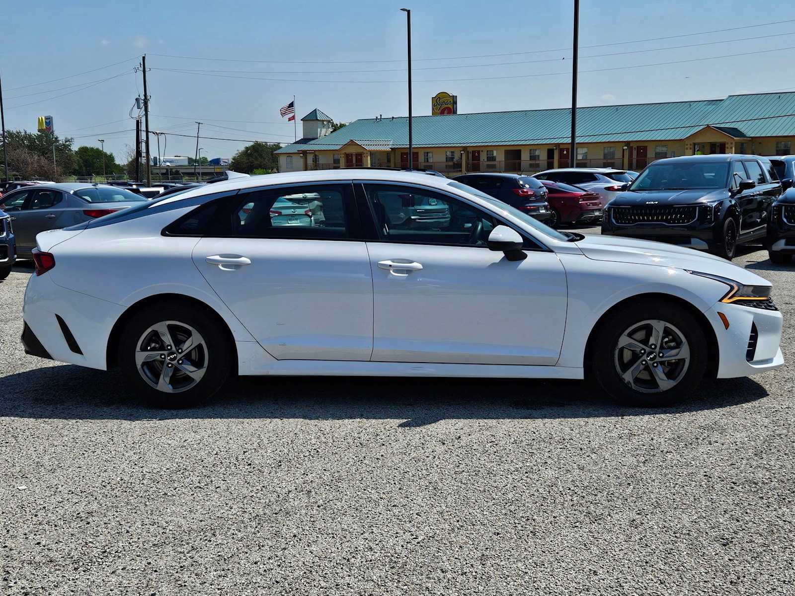 Thumbnail: 2023 Kia K5 - 7
