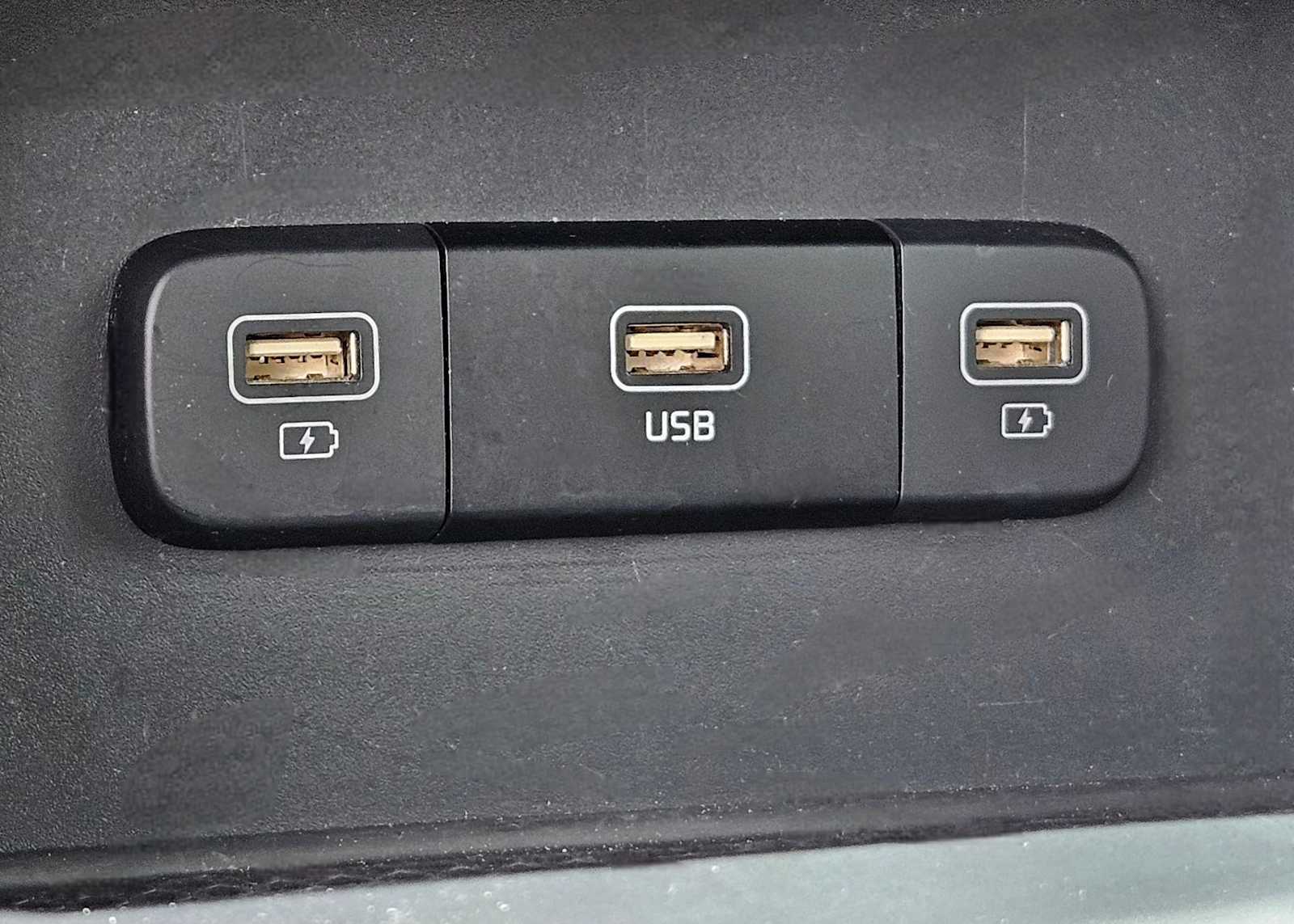 Thumbnail: 2024 Kia Carnival - 30