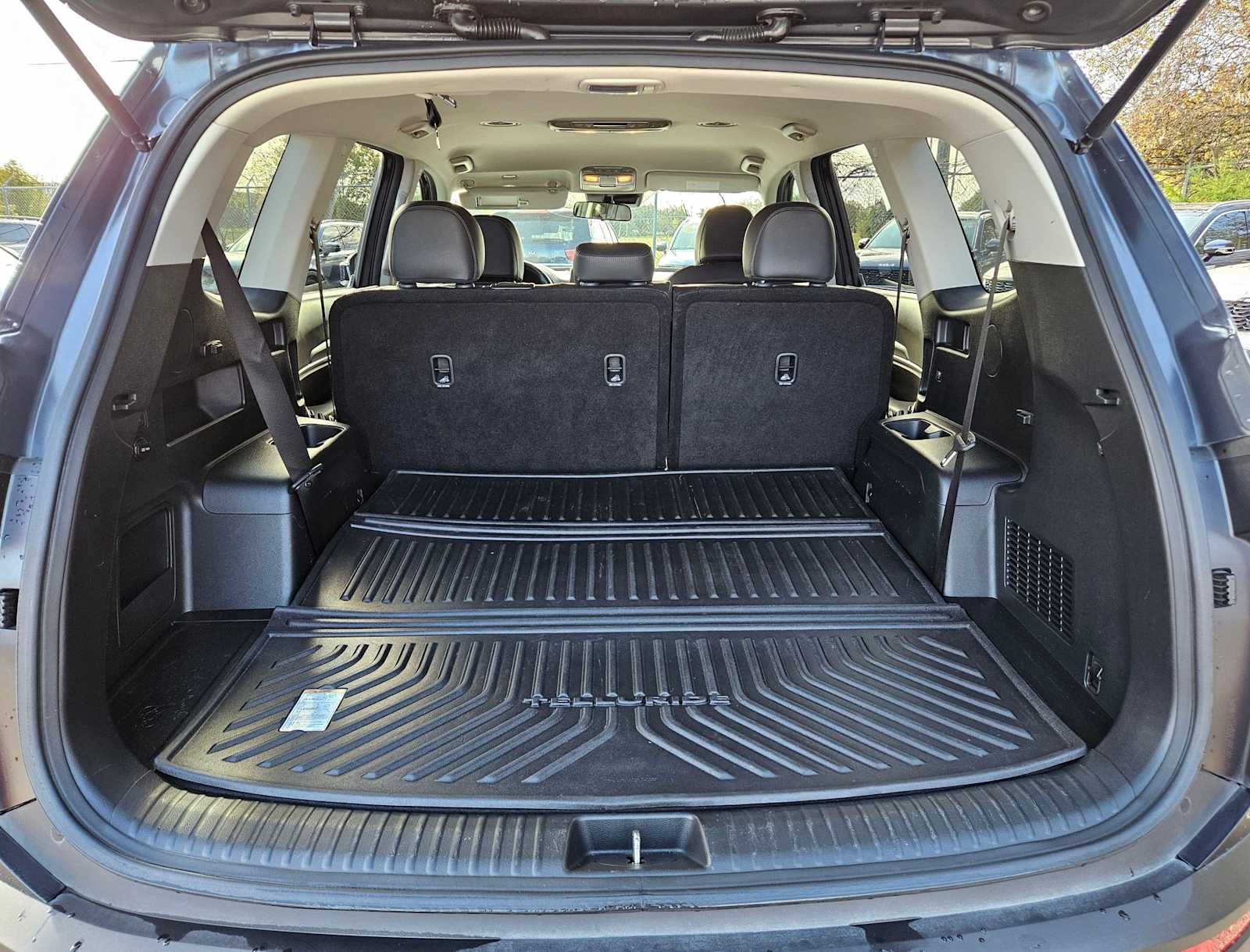 Thumbnail: 2022 Kia Telluride - 30