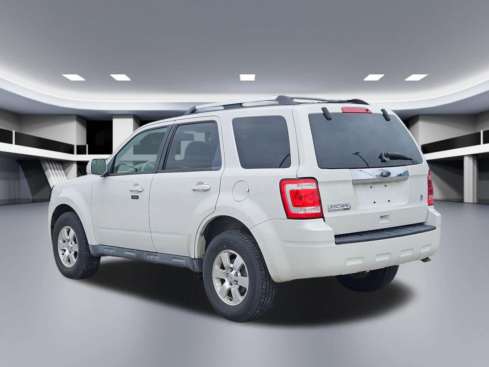 Thumbnail: 2011 Ford Escape - 4