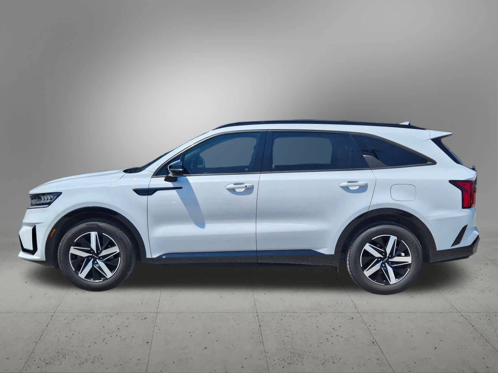 Thumbnail: 2022 Kia Sorento - 2