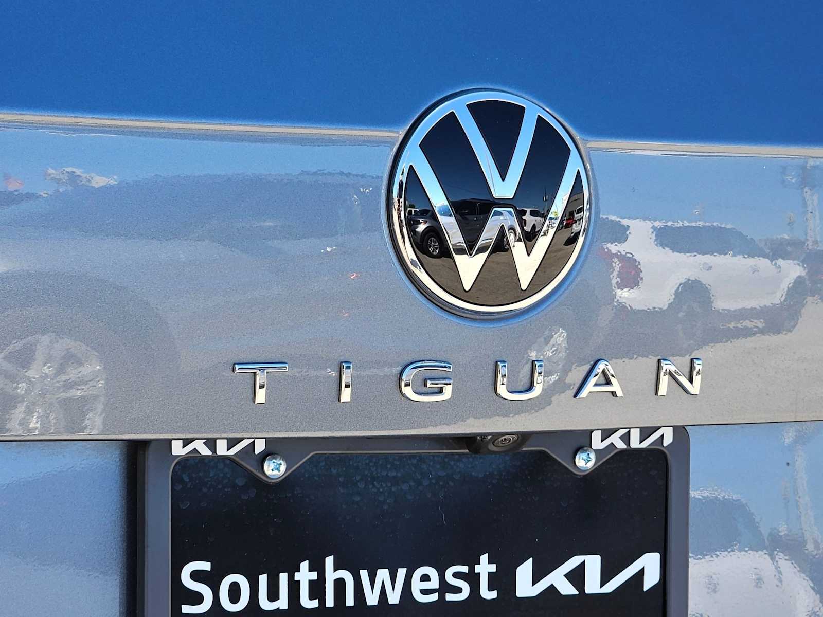Thumbnail: 2022 Volkswagen Tiguan - 12