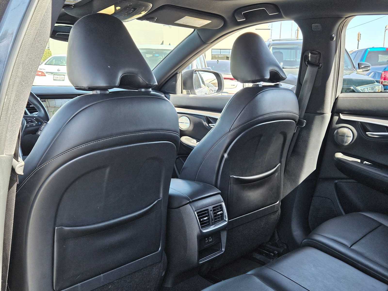 Thumbnail: 2023 INFINITI QX55 - 16