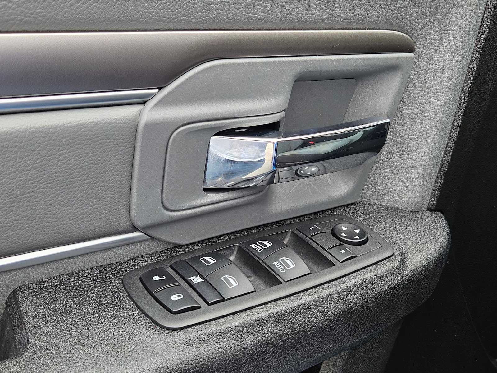 Thumbnail: 2024 RAM 1500 Classic - 25