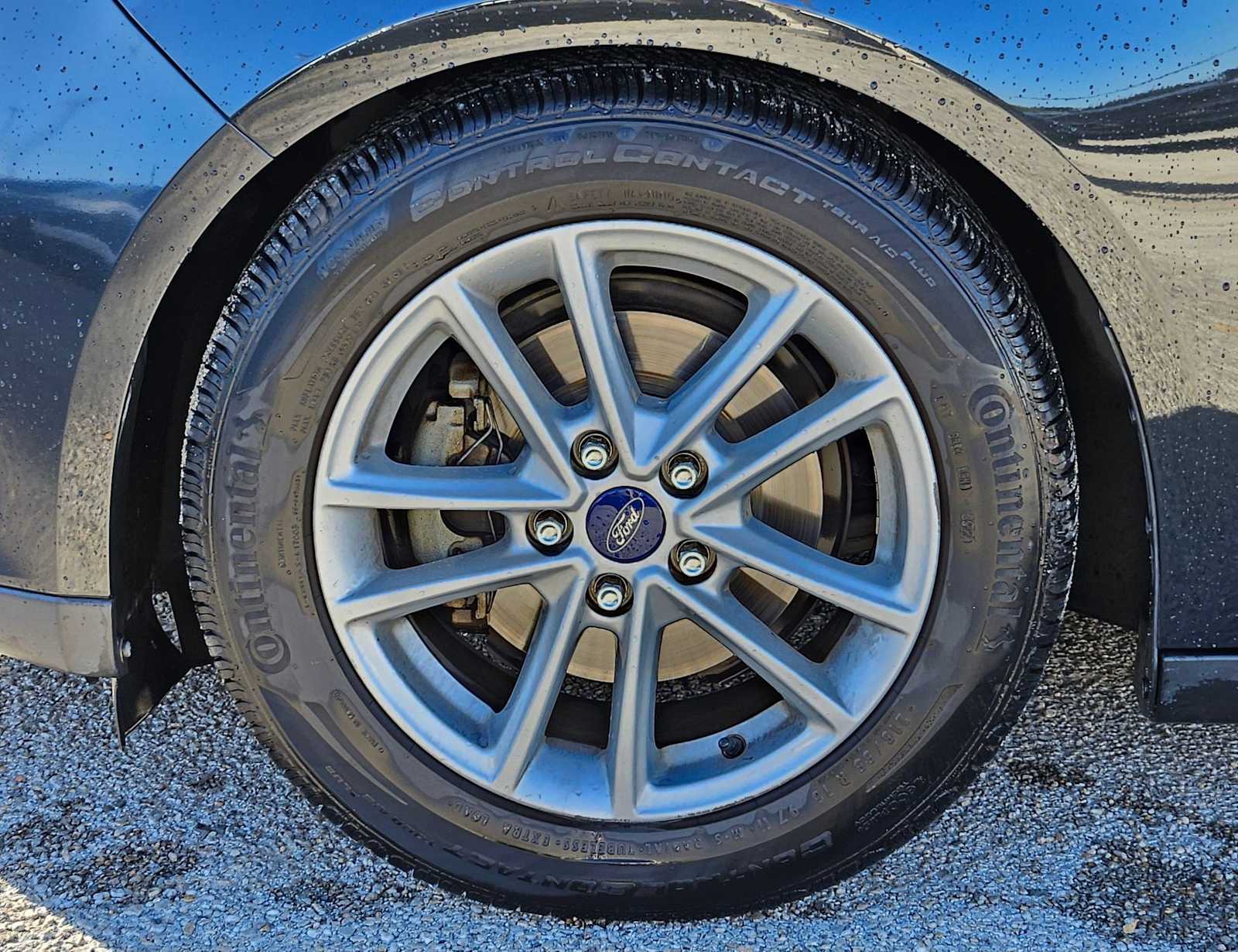 Thumbnail: 2015 Ford Focus - 13