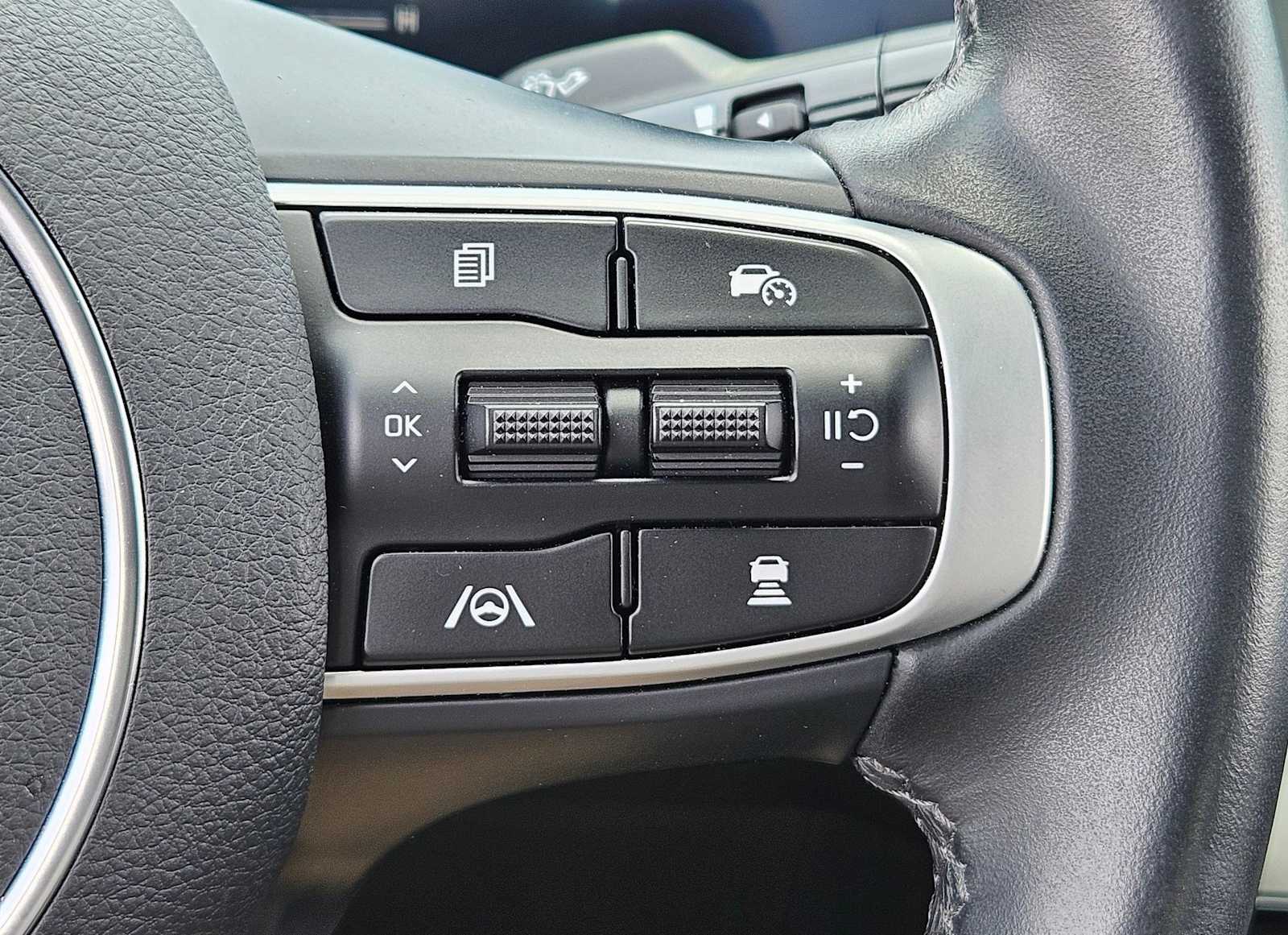 Thumbnail: 2025 Kia K5 - 23