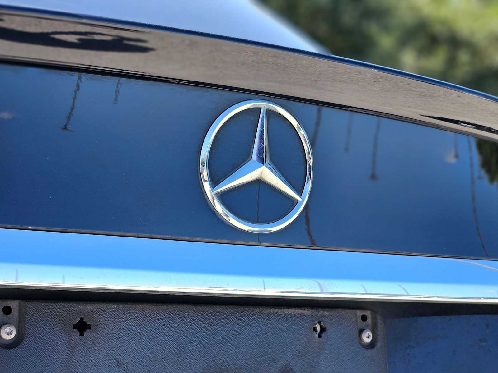 Thumbnail: 2016 Mercedes-Benz C-Class - 10