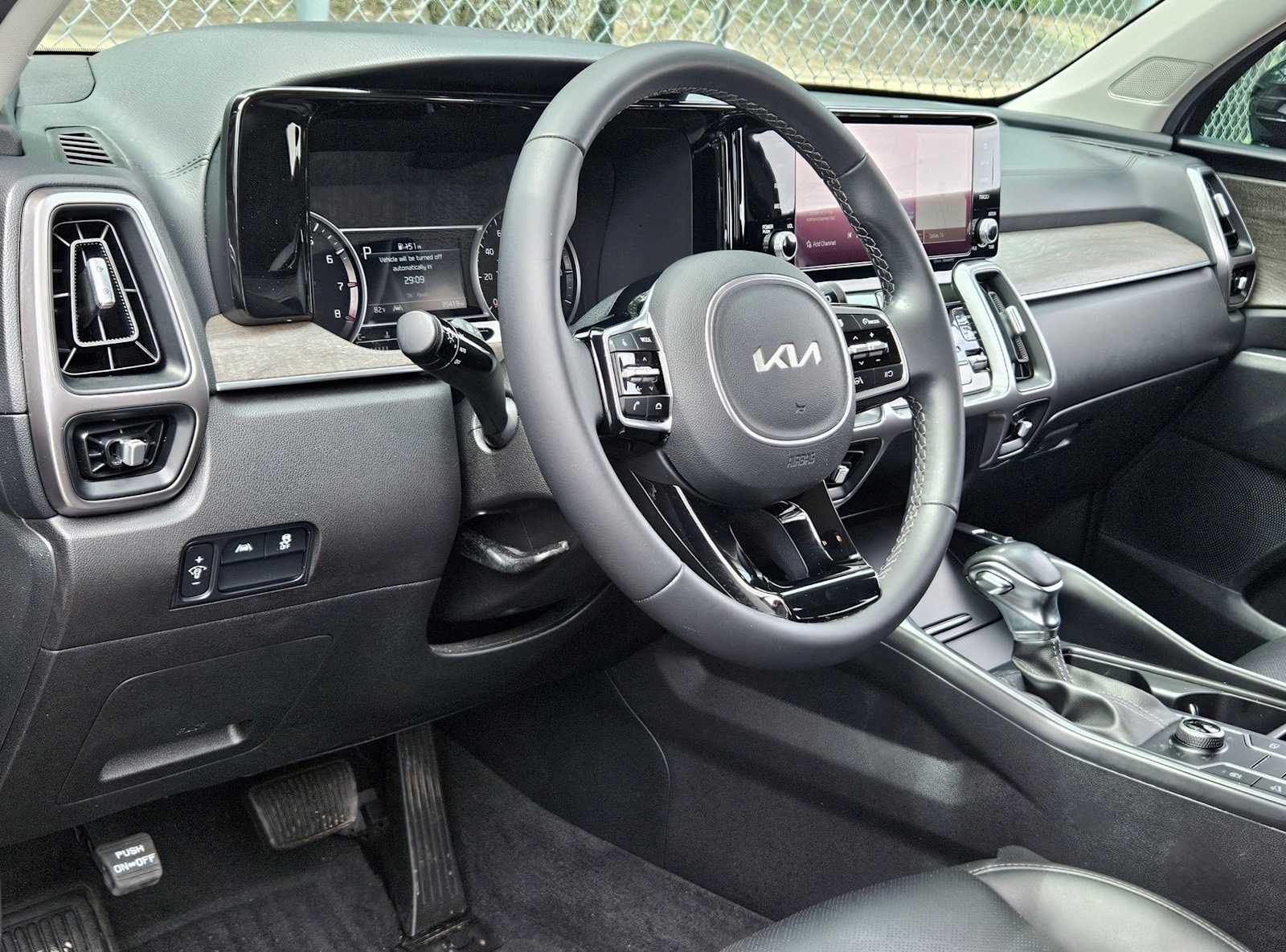 Thumbnail: 2023 Kia Sorento - 3