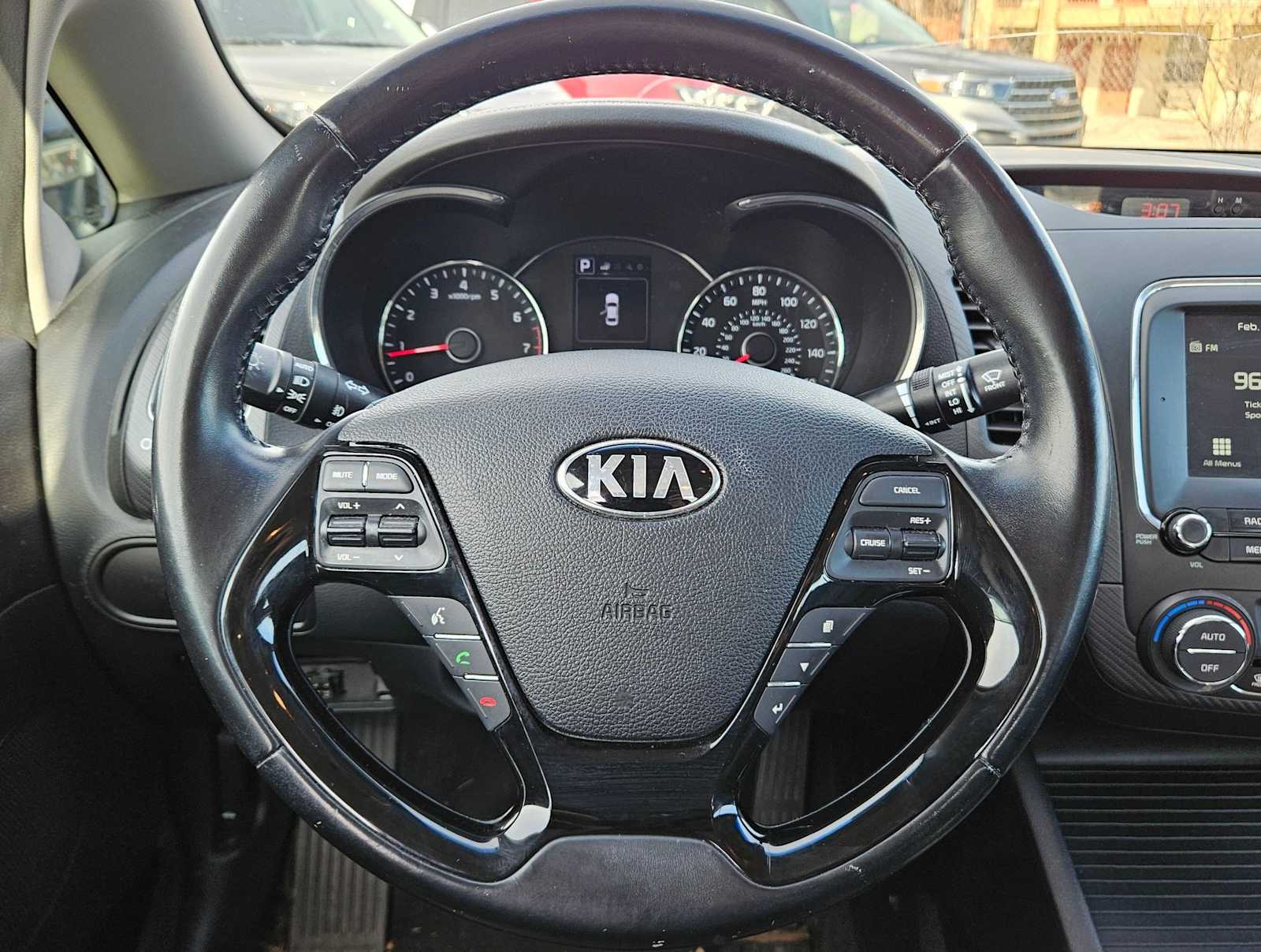 Thumbnail: 2017 Kia Forte - 22