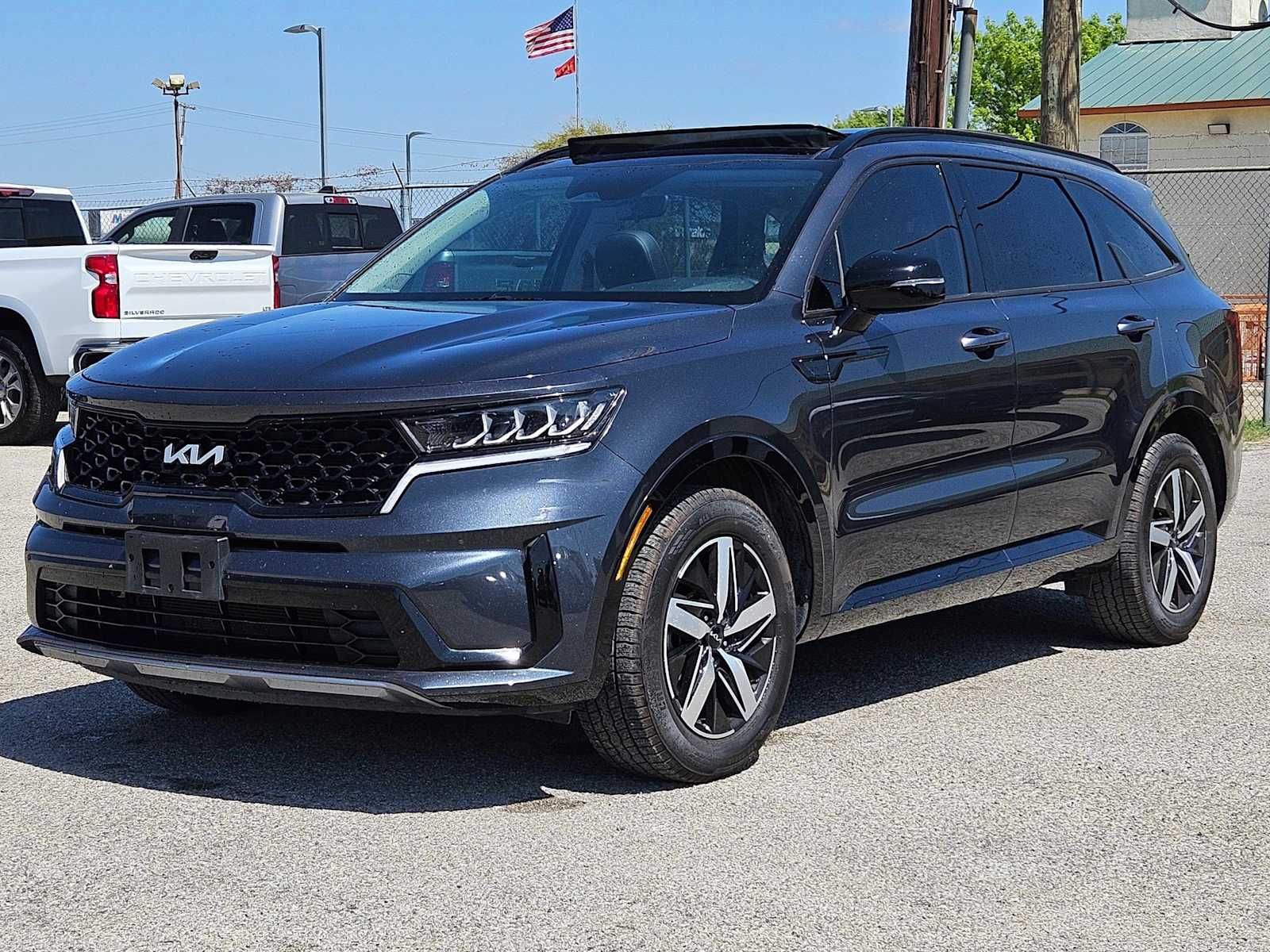 Thumbnail: 2023 Kia Sorento - 10