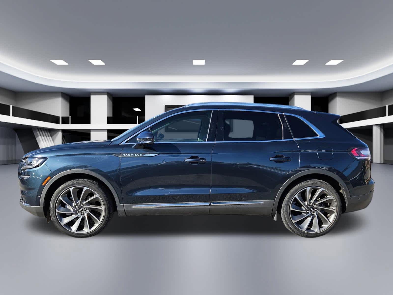 Thumbnail: 2022 Lincoln Nautilus - 3