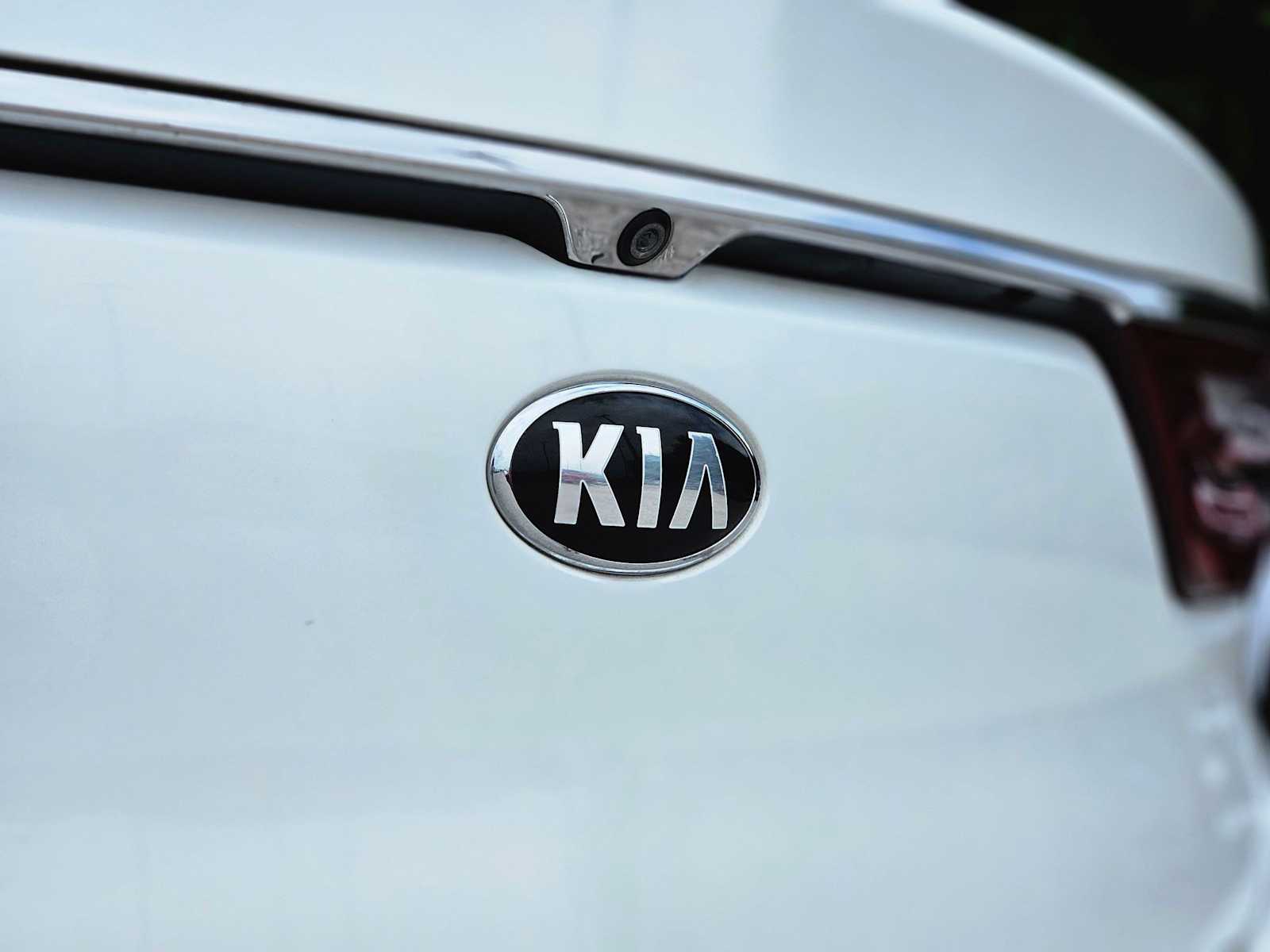 2019 Kia Cadenza Technology 13
