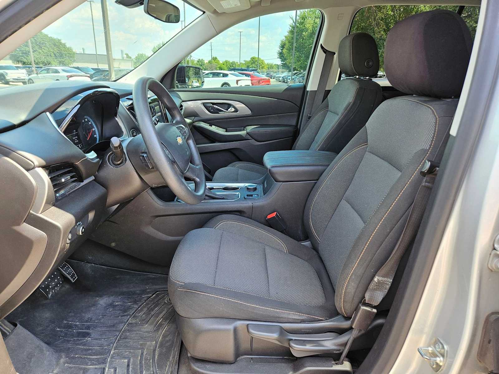 Thumbnail: 2019 Chevrolet Traverse - 14