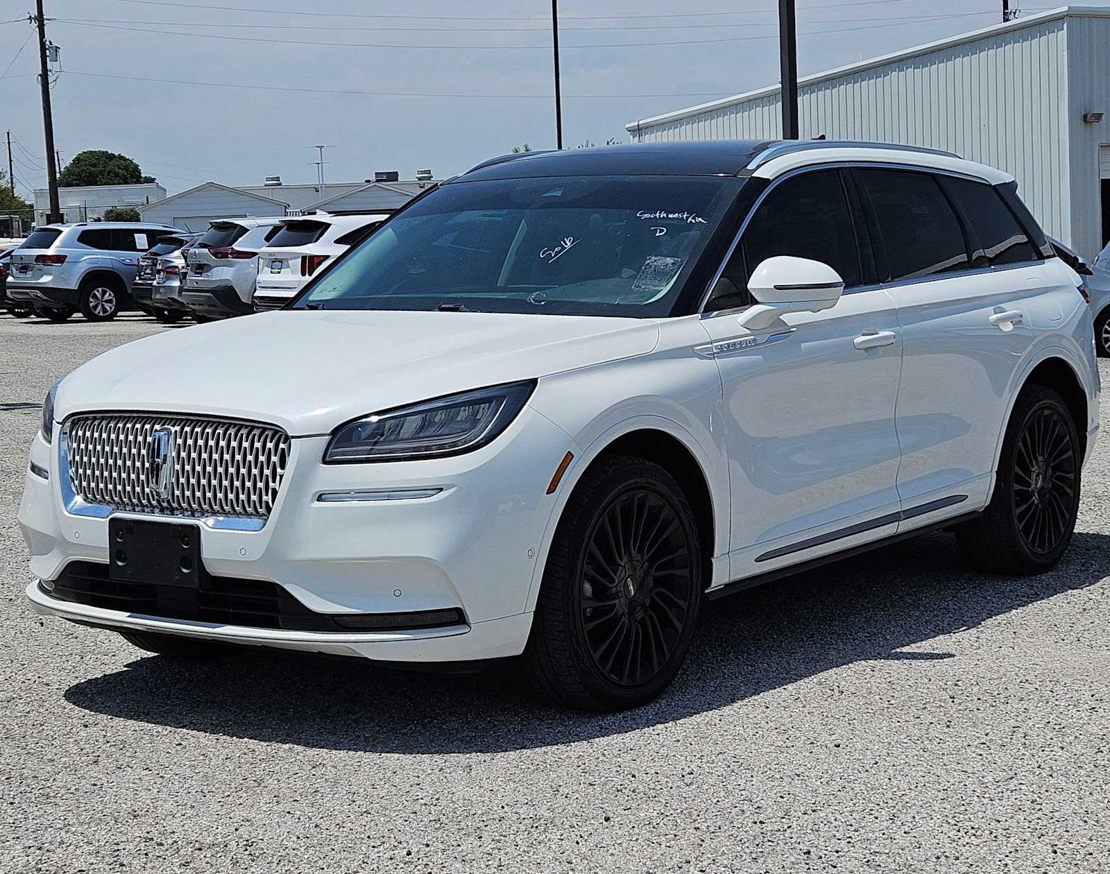 Thumbnail: 2021 Lincoln Corsair - 10