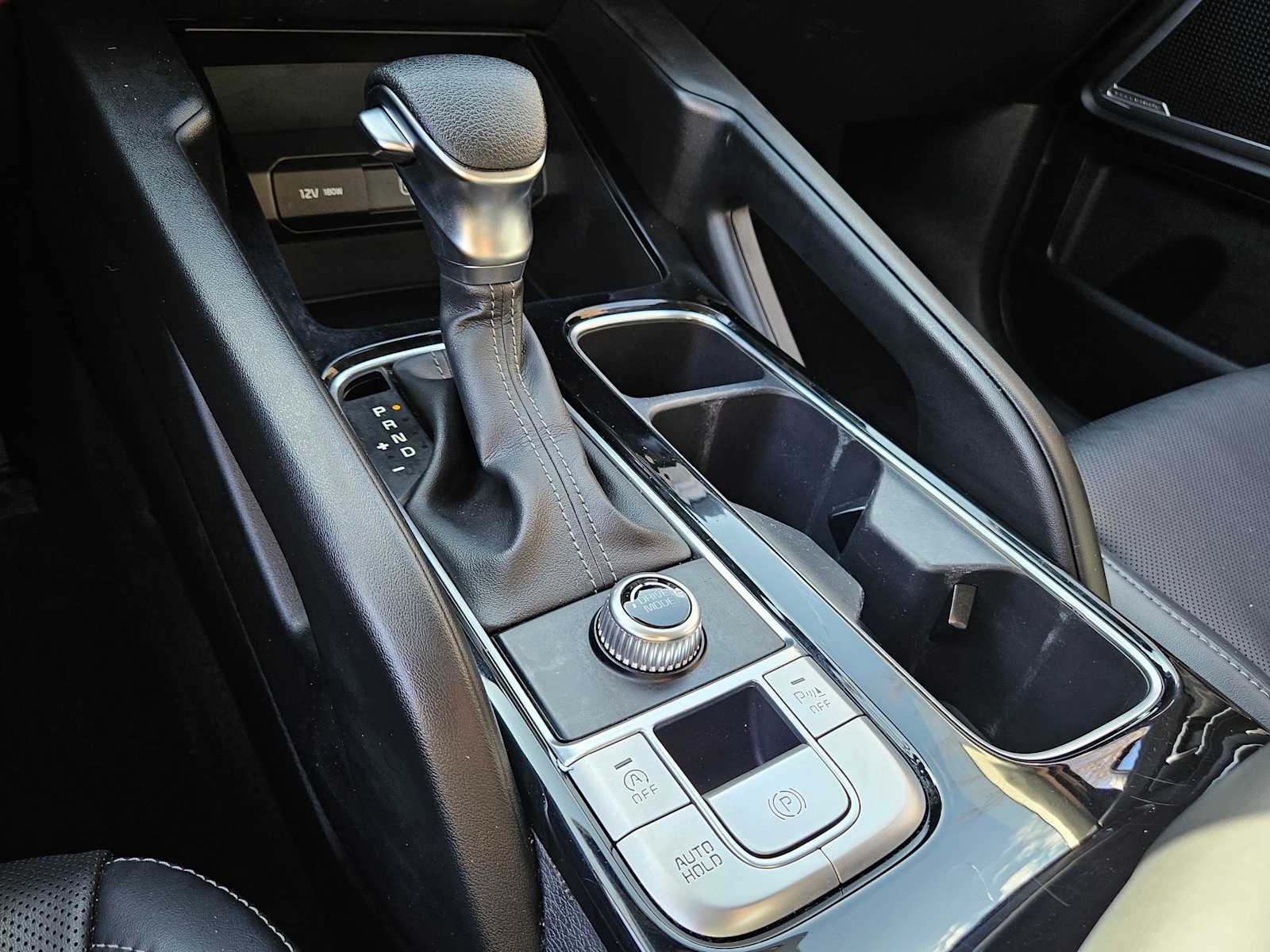 Thumbnail: 2022 Kia Telluride - 28