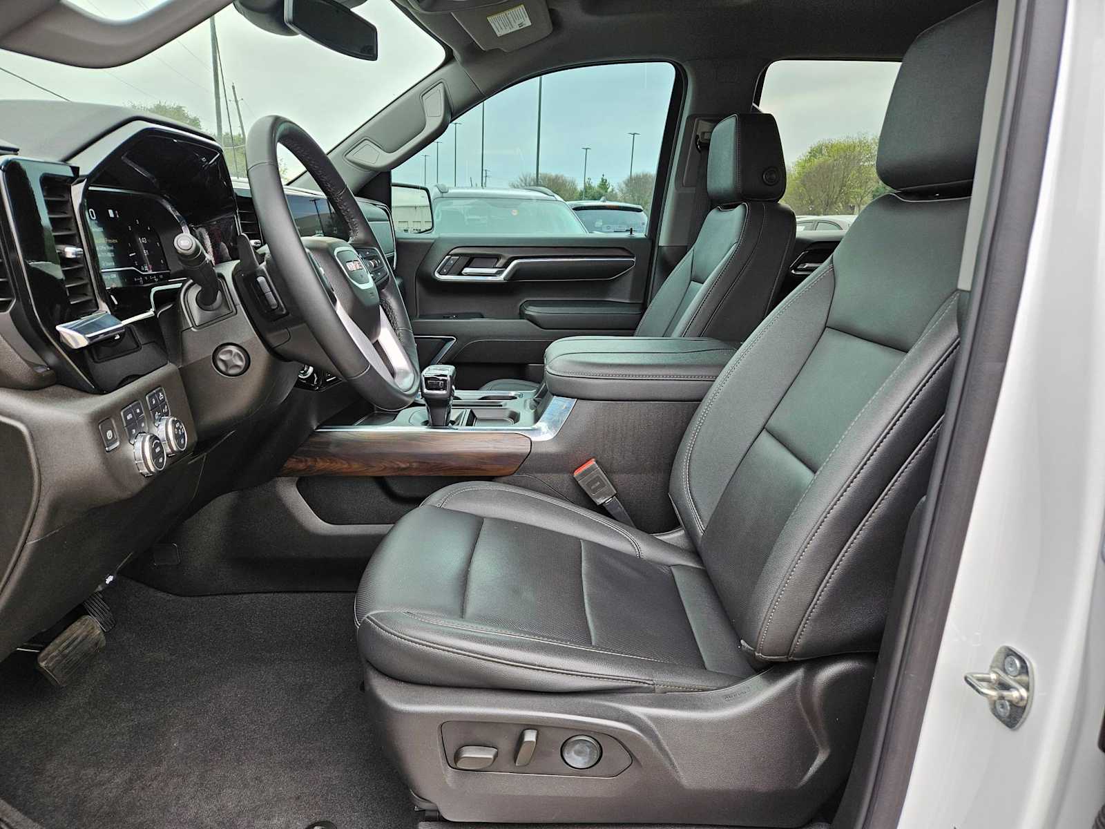 Thumbnail: 2024 GMC Sierra 1500 - 17