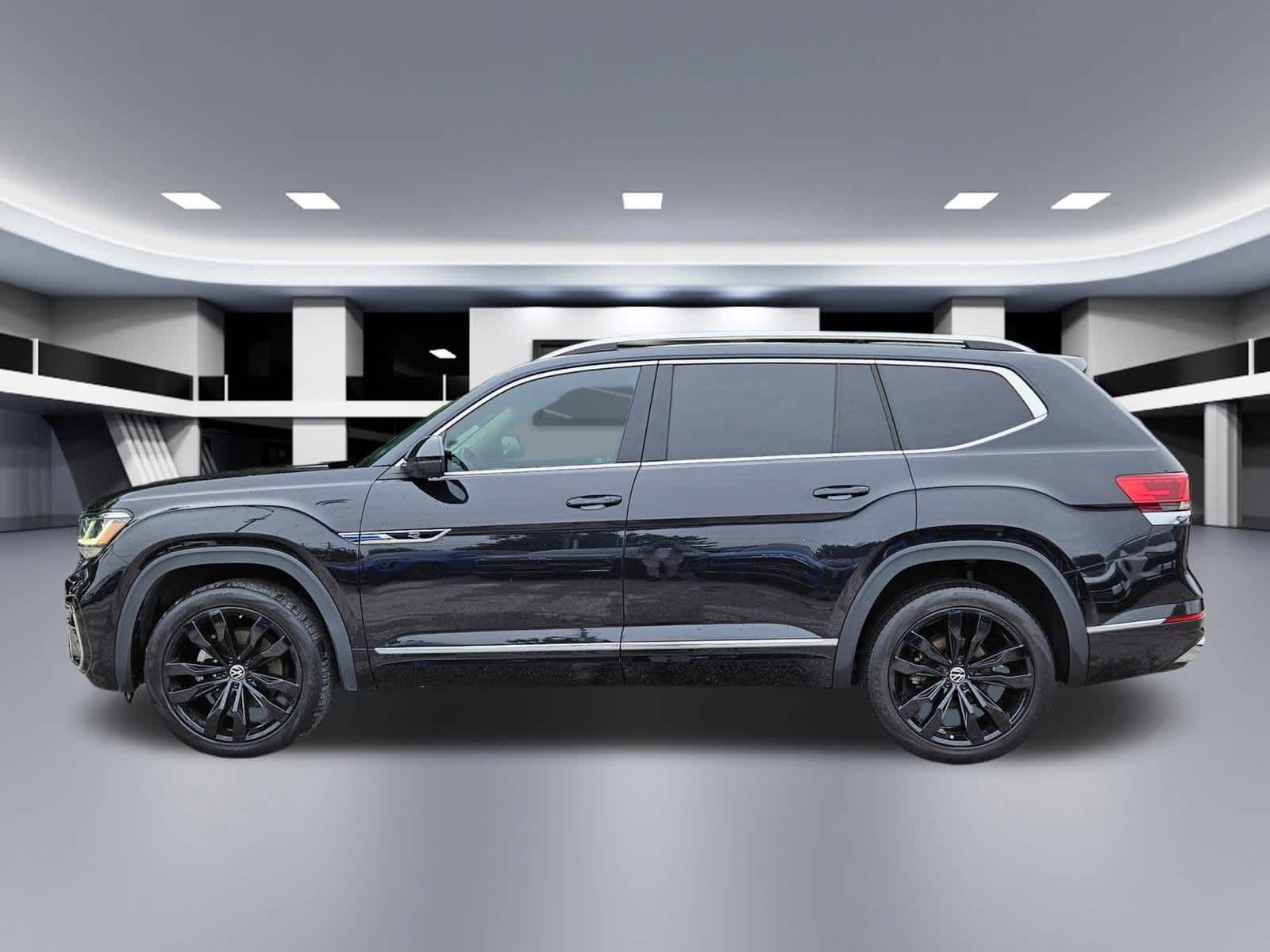 Thumbnail: 2023 Volkswagen Atlas - 3