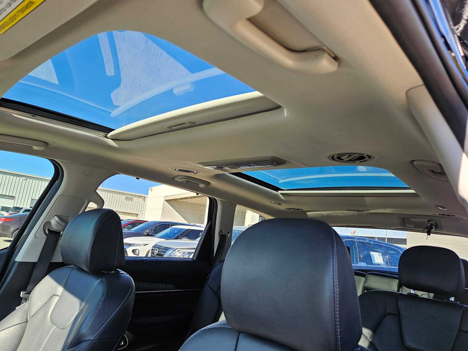 Thumbnail: 2023 Kia Telluride - 18