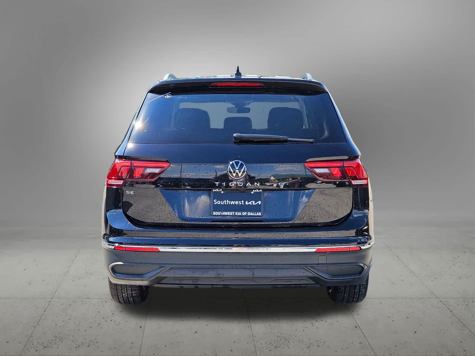 2024 Volkswagen Tiguan SE Wolfsburg Edition photo 3