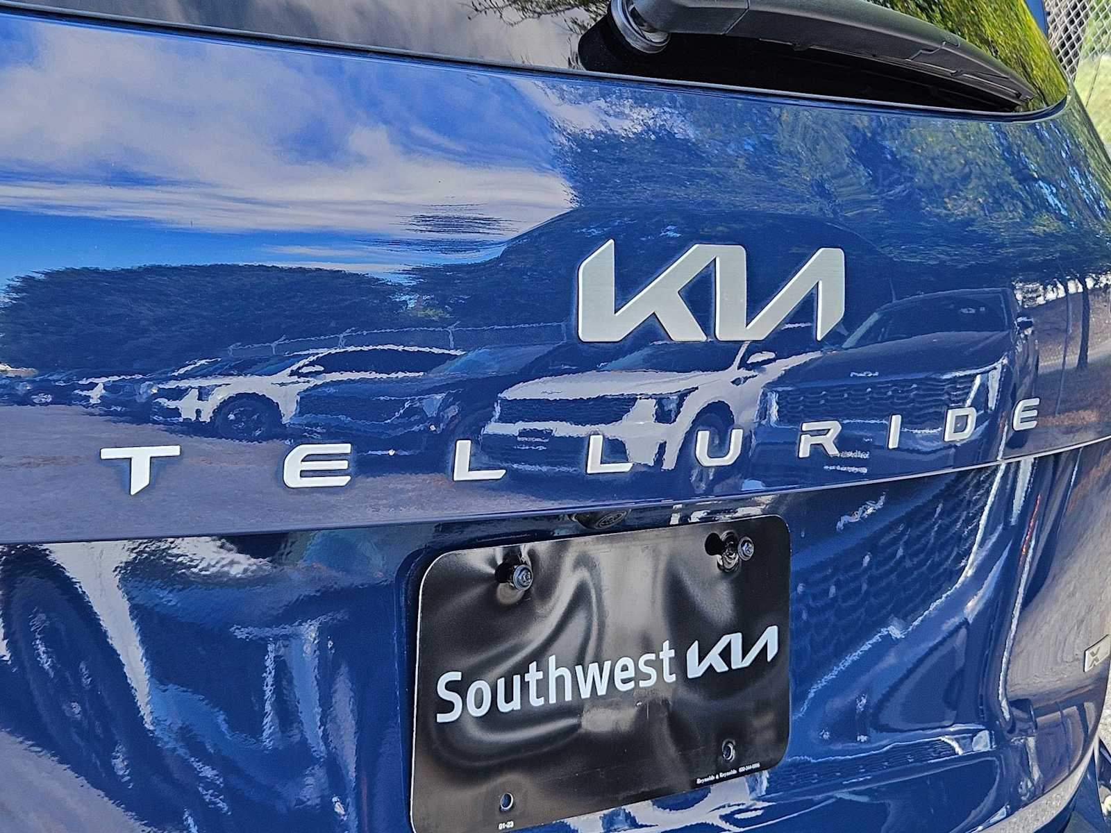 Thumbnail: 2023 Kia Telluride - 11